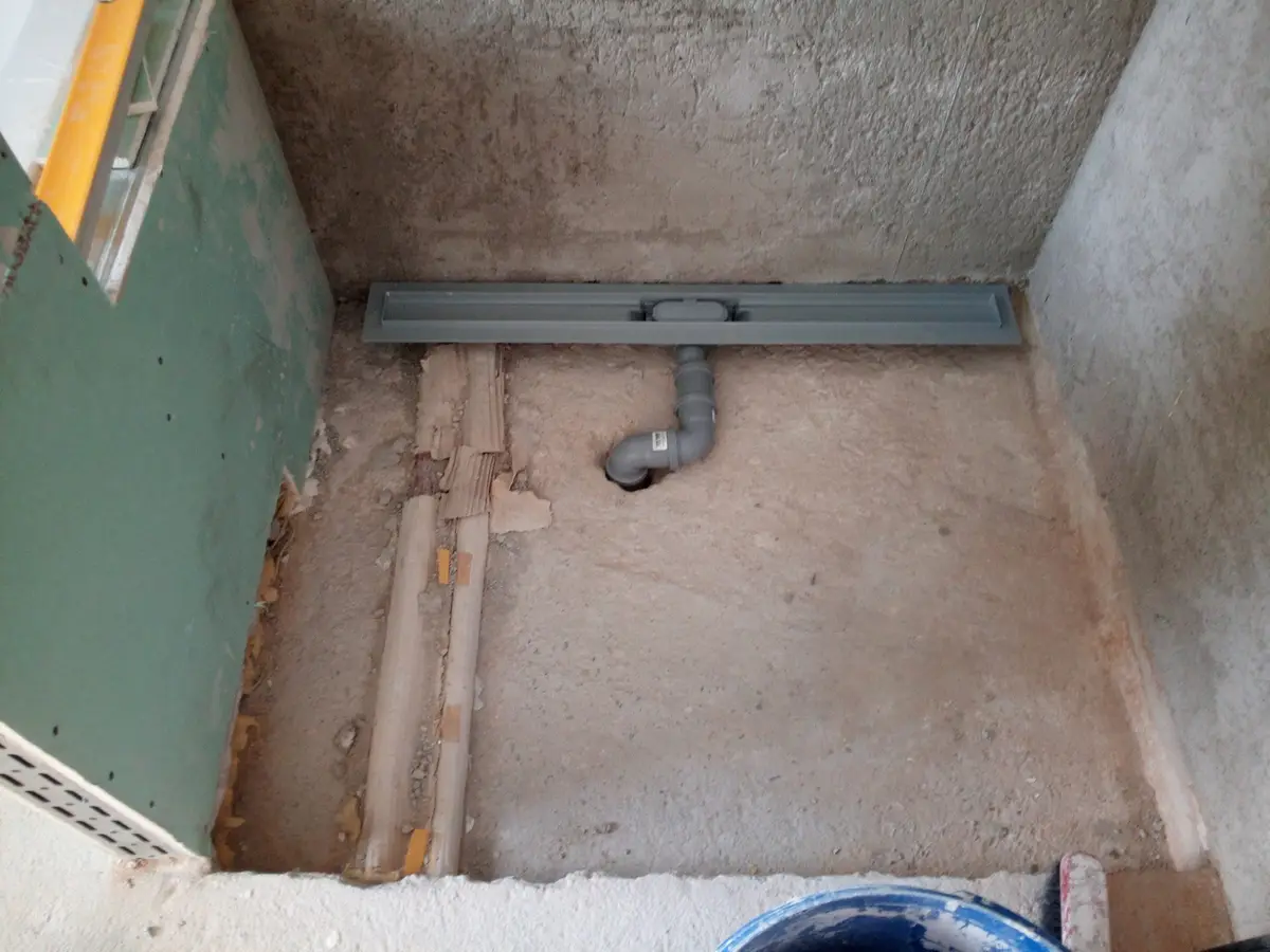 Lucrare în curs la interiorul unei case - imaginea 4 din portofoliu