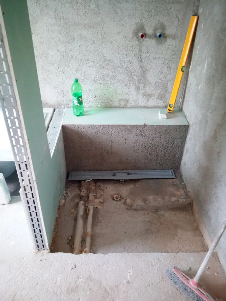 Lucrare în curs la interiorul unei case - imaginea 6 din portofoliu